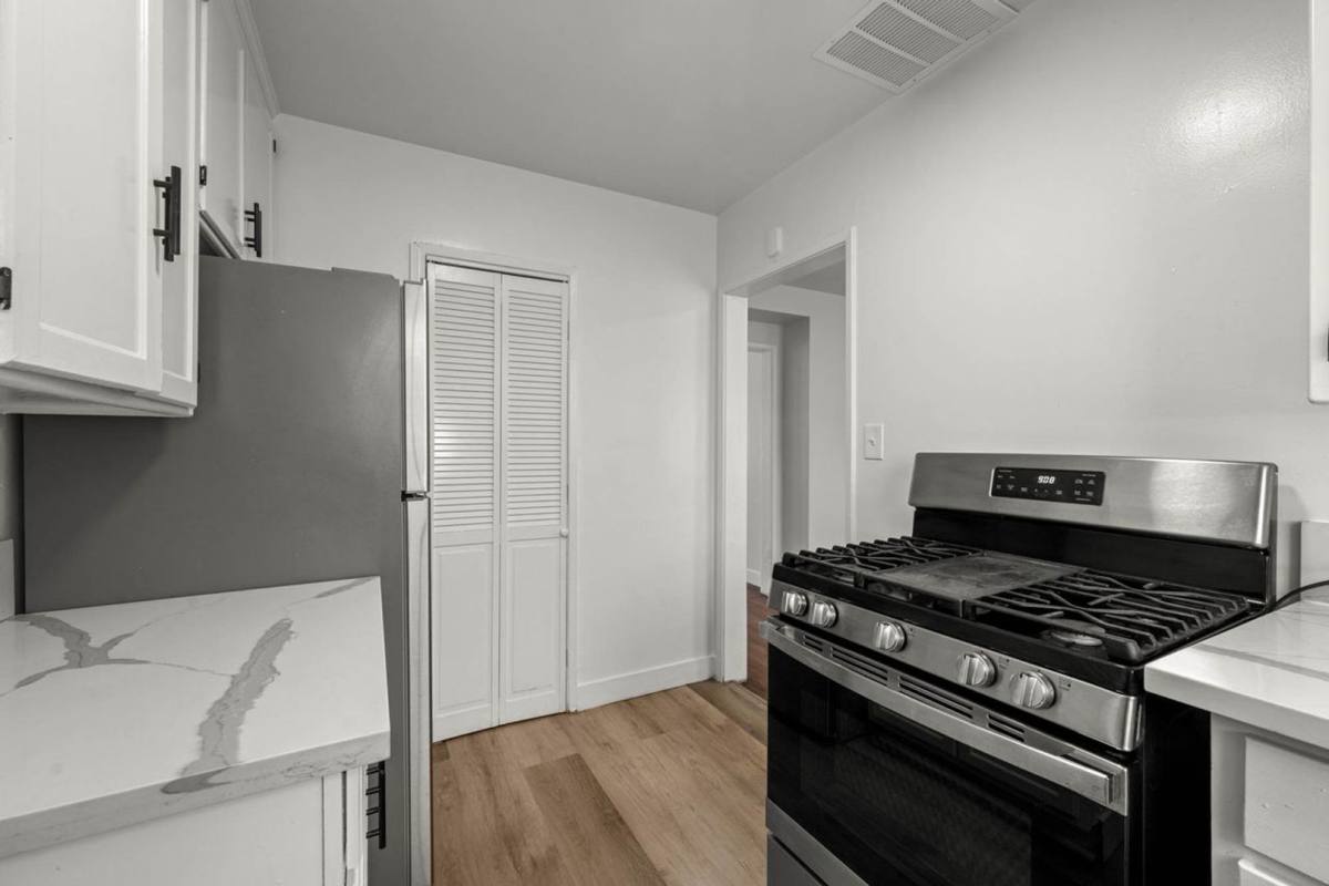 Apartment for rent at 4320 Santa Rosalia Dr, Los Angeles, CA 90008