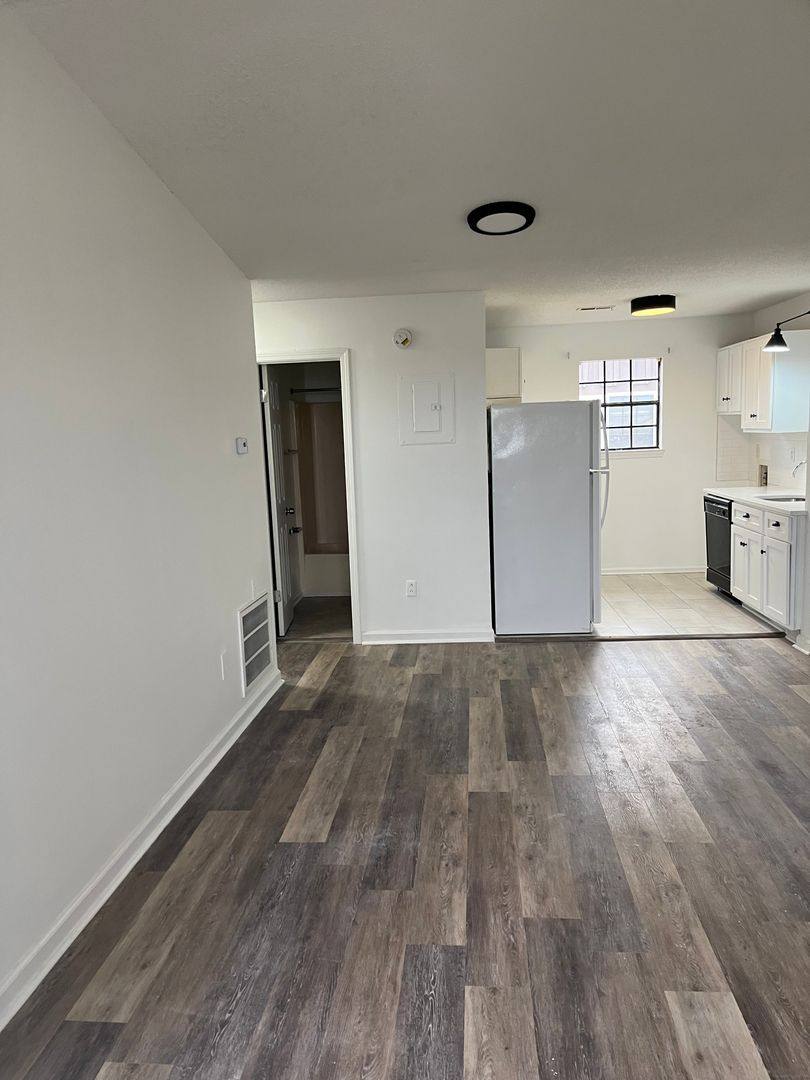 Apartment for rent at 2721 Hanover Circle, Birmingham, AL 35205