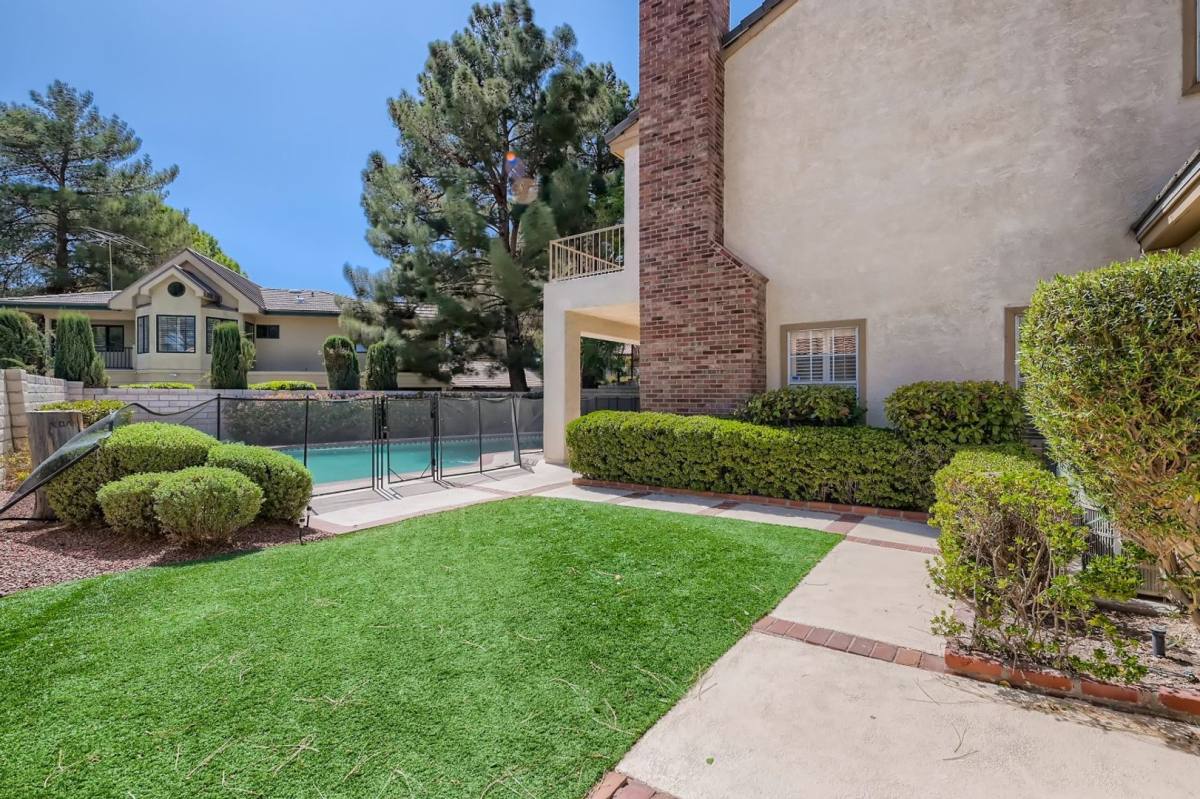House for rent at 38 Hummingbird Lane, Henderson, NV 89014