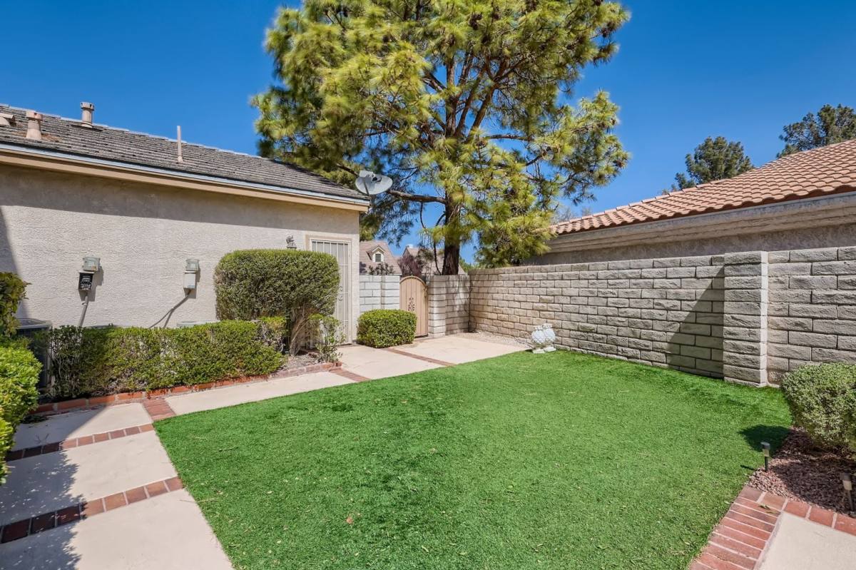 House for rent at 38 Hummingbird Lane, Henderson, NV 89014