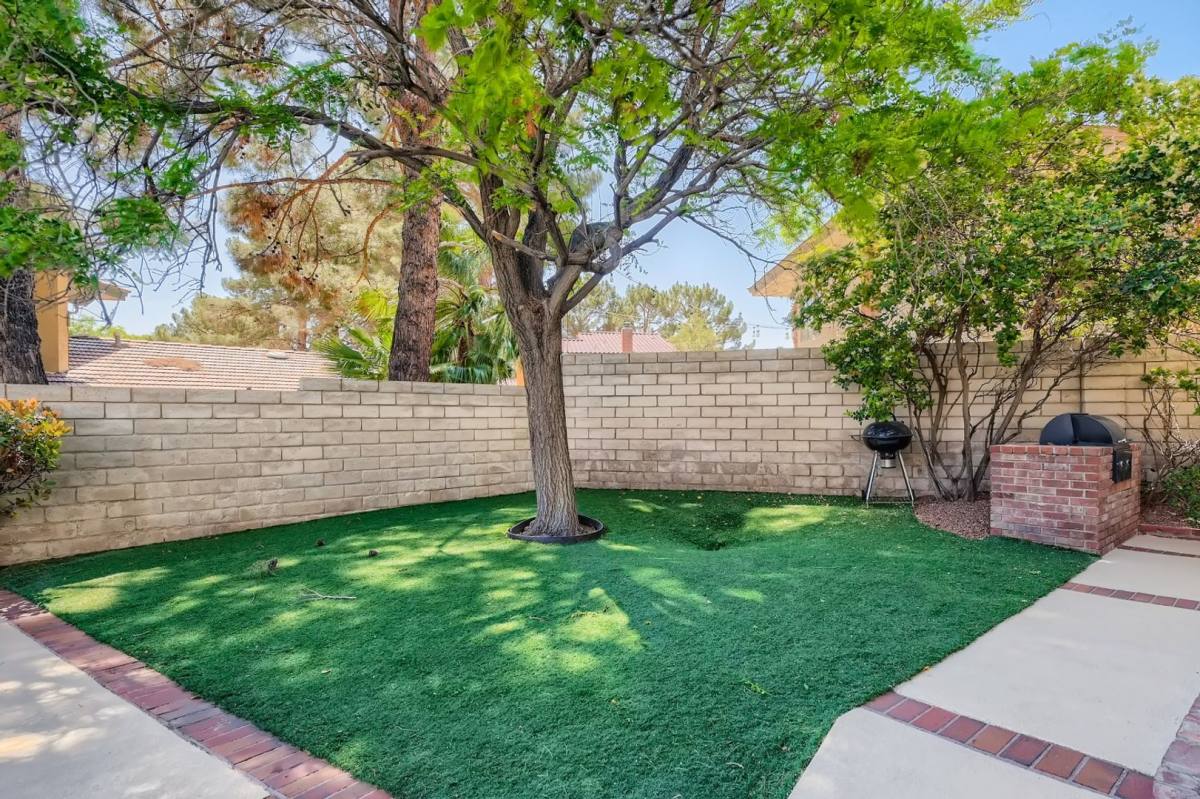 House for rent at 38 Hummingbird Lane, Henderson, NV 89014