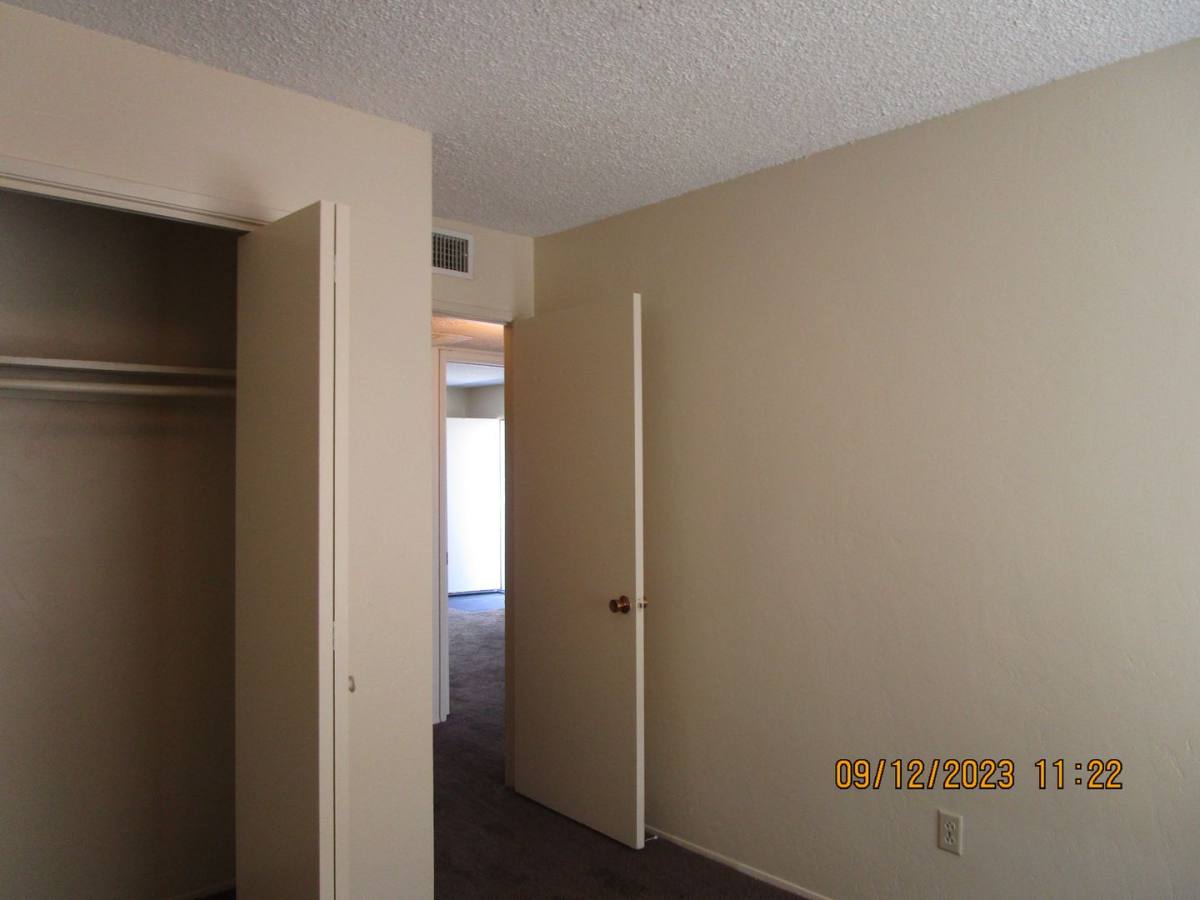 Apartment for rent at 2516 Ashe Rd, Bakersfield, CA 93309