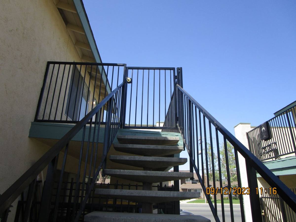 Apartment for rent at 2516 Ashe Rd, Bakersfield, CA 93309