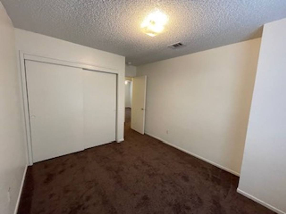 Apartment for rent at 4422 White Lane, Bakersfield, CA 93309