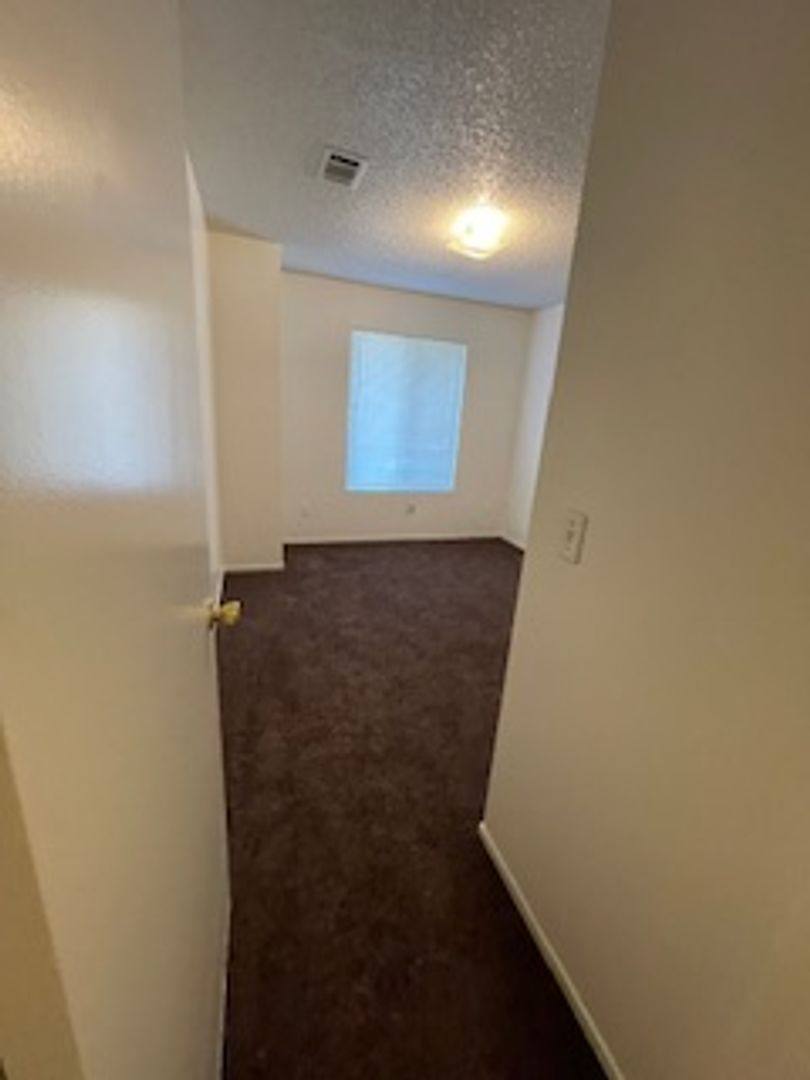 Apartment for rent at 4422 White Lane, Bakersfield, CA 93309