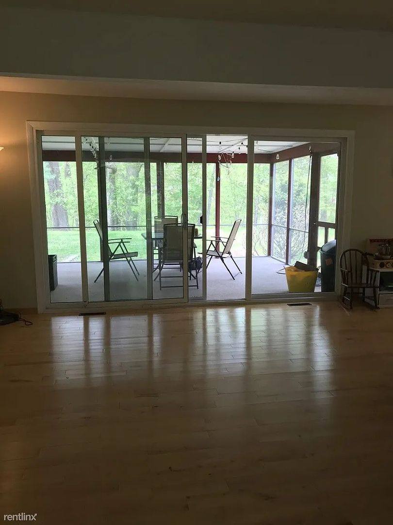 House for rent at 2855 Whippoorwill Lane, Ann Arbor, MI 48105