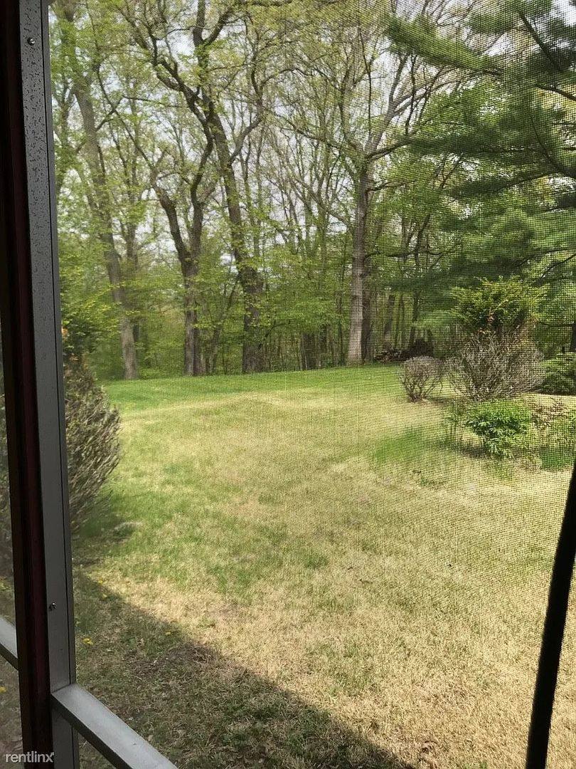House for rent at 2855 Whippoorwill Lane, Ann Arbor, MI 48105