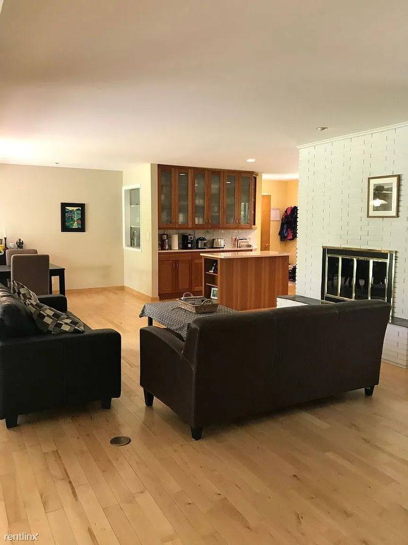 House for rent at 2855 Whippoorwill Lane, Ann Arbor, MI 48105