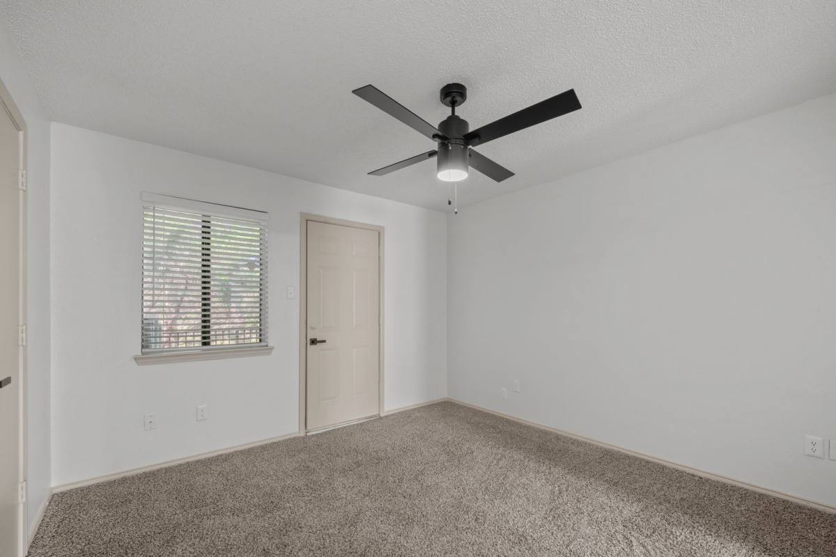 Townhouse for rent at 151 E Little Creek Rd, Cedar Hill, TX 75104