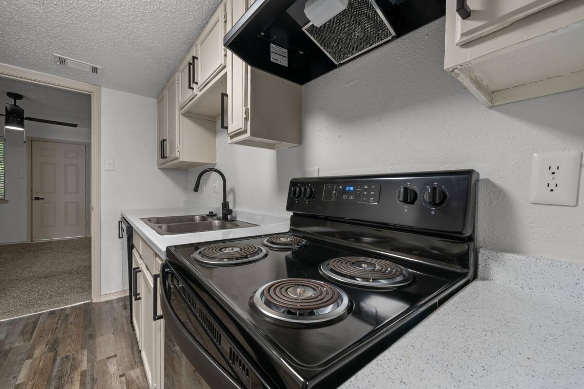 Townhouse for rent at 151 E Little Creek Rd, Cedar Hill, TX 75104