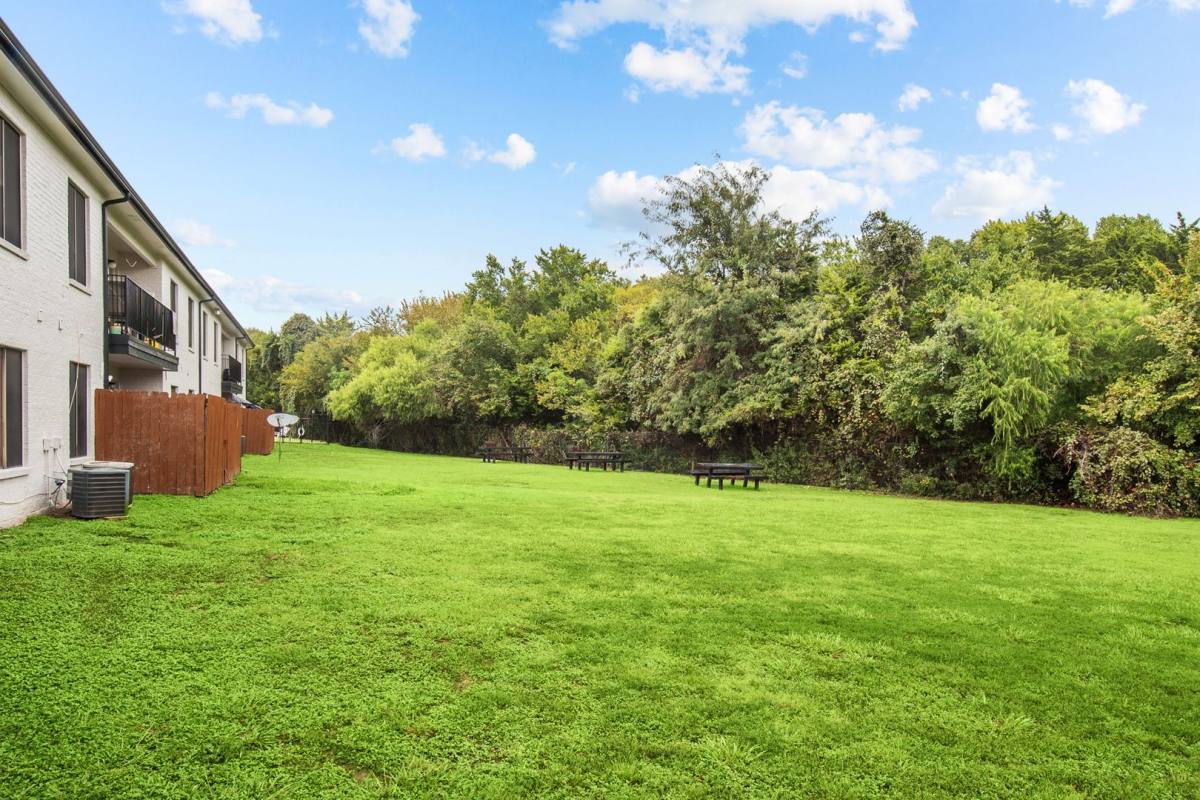 Townhouse for rent at 151 E Little Creek Rd, Cedar Hill, TX 75104