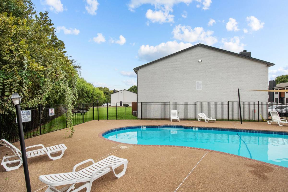 Townhouse for rent at 151 E Little Creek Rd, Cedar Hill, TX 75104
