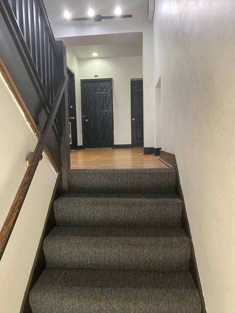Apartment for rent at 1721-25 E 79th St, Chicago, IL 60617