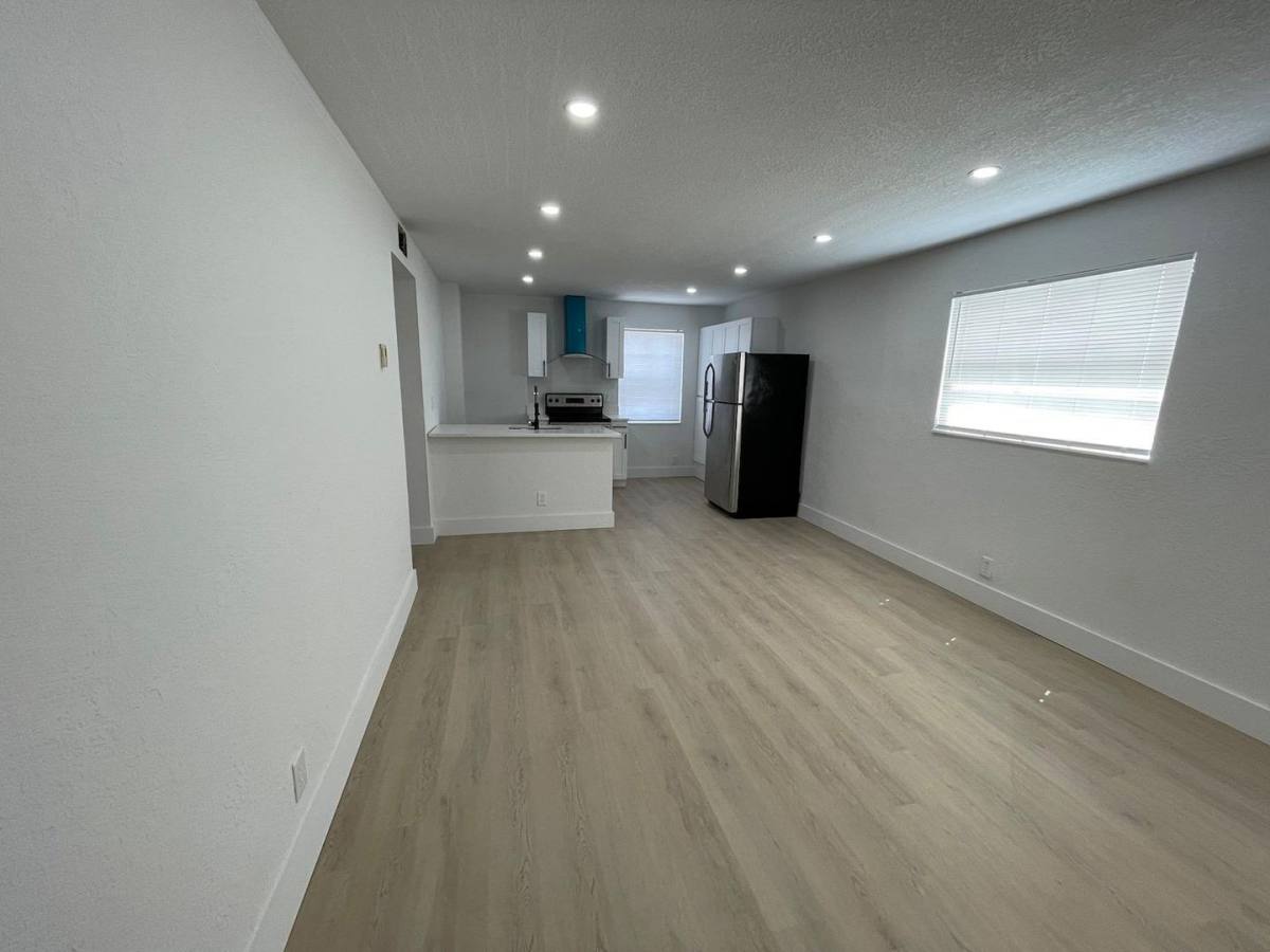 Apartment for rent at 1015 NE 17 Ave, Fort Lauderdale, FL 33304