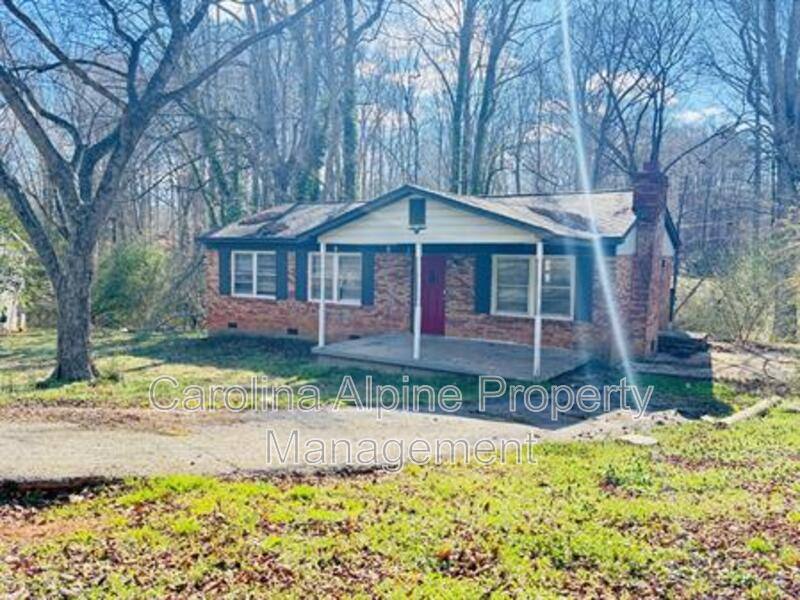 House for rent at 3729 Somerset Dr, Gastonia, NC 28052