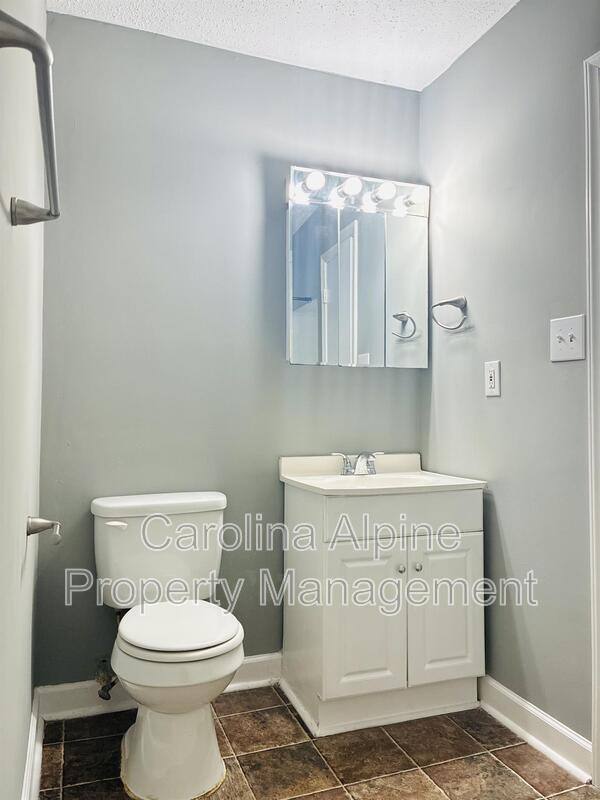 House for rent at 3729 Somerset Dr, Gastonia, NC 28052