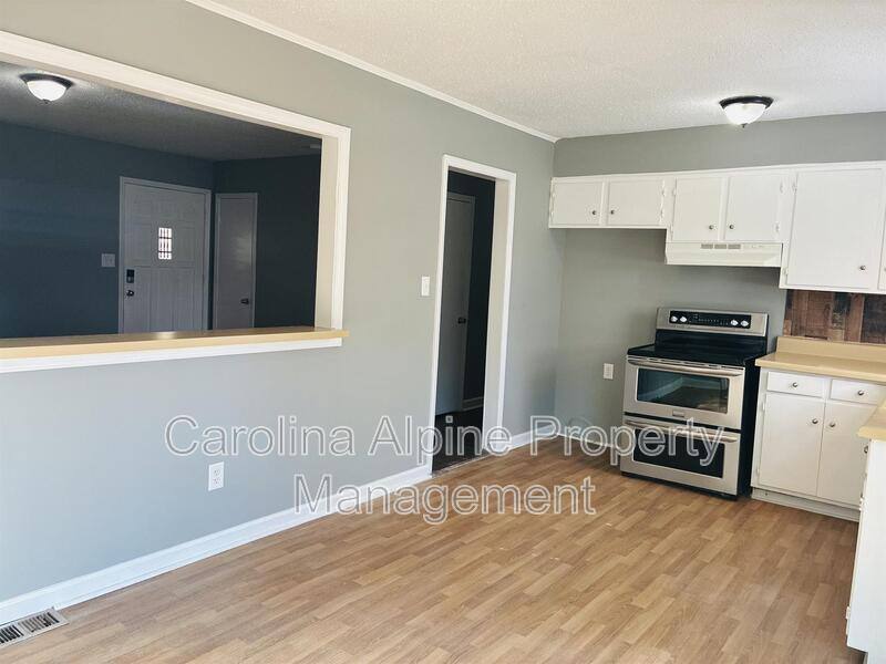 House for rent at 3729 Somerset Dr, Gastonia, NC 28052