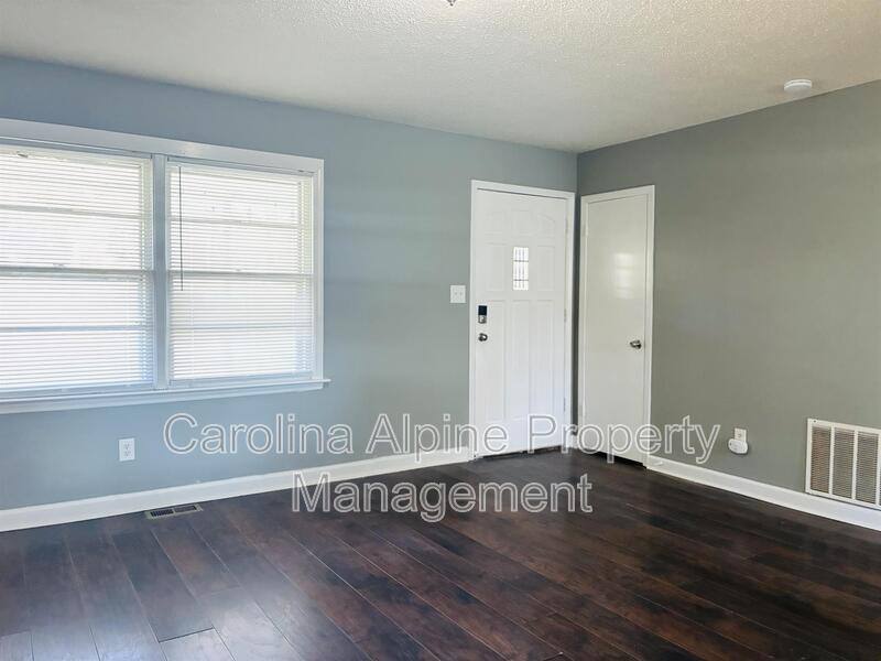 House for rent at 3729 Somerset Dr, Gastonia, NC 28052