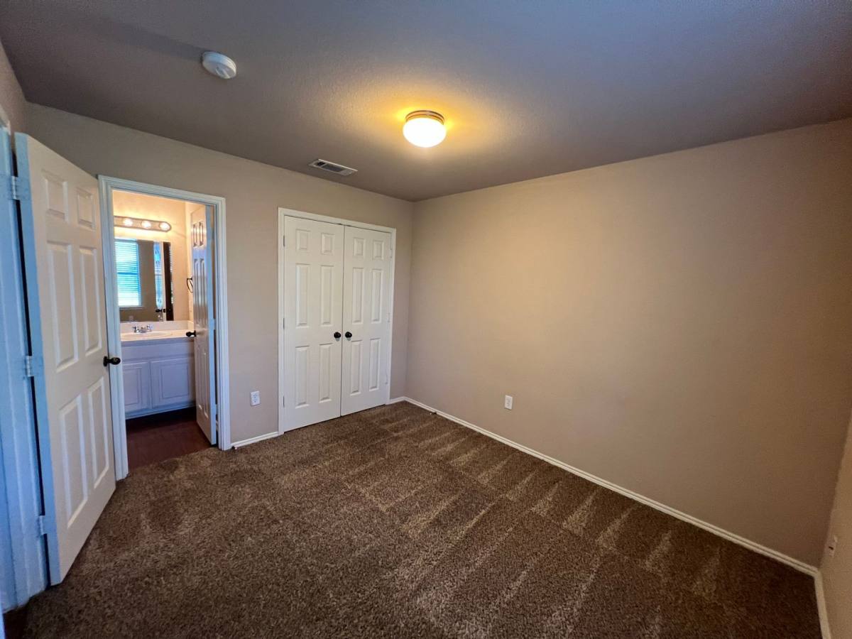 Apartment for rent at 2675 Lovers Lane, Krum, TX 76249