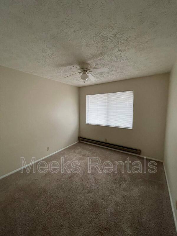 Apartment for rent at 1739 6th Ave, Huntington, WV 25703