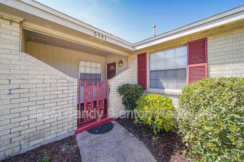House for rent at 5941 Leesway Blvd, Pensacola, FL 32504