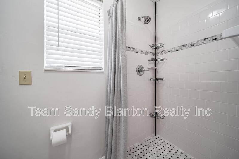 House for rent at 5941 Leesway Blvd, Pensacola, FL 32504