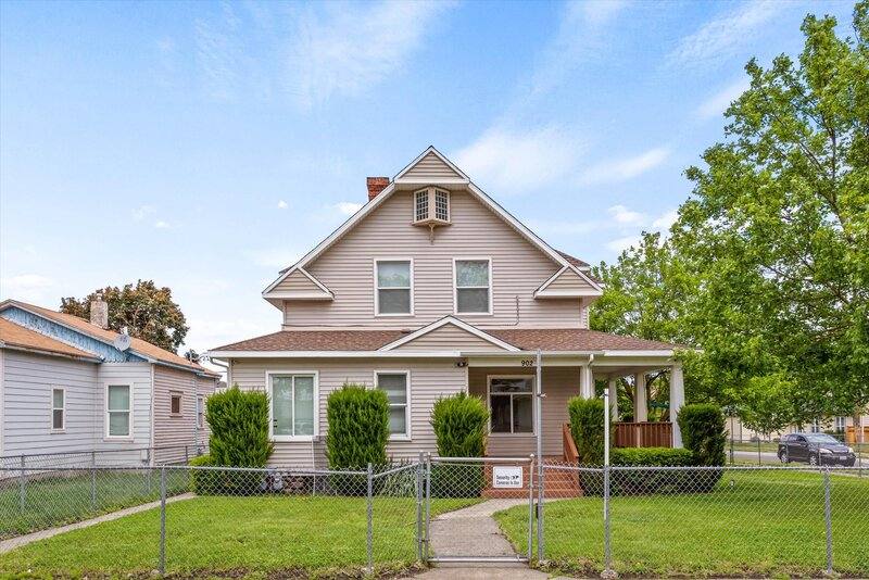 Apartment for rent at 902 W Mansfield Ave #3, Spokane, WA 99205