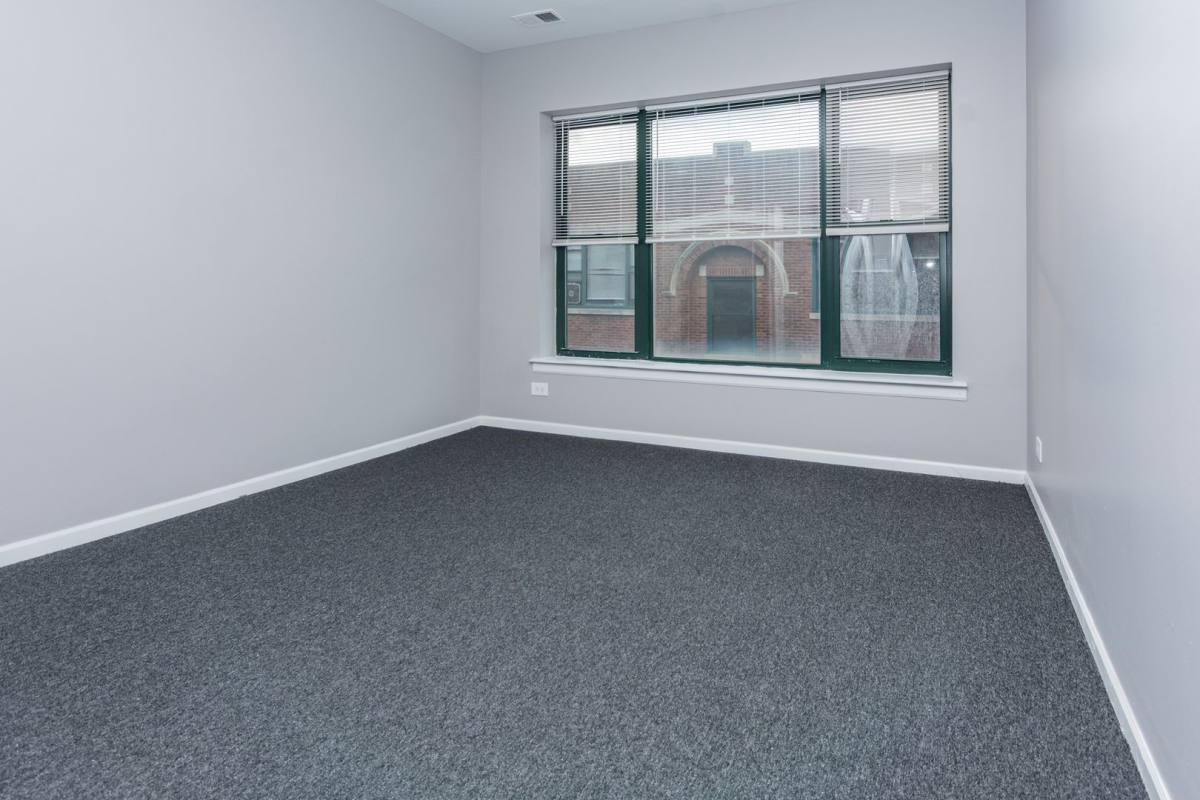 Apartment for rent at 6125 S Indiana Ave, Chicago, IL 60637