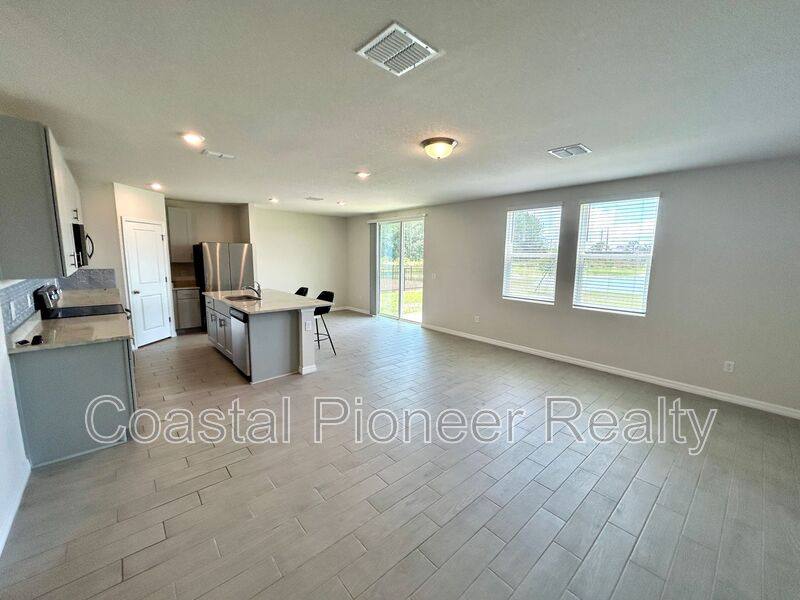 House for rent at 34751 Telluride Lane, Zephyrhills, FL 33541