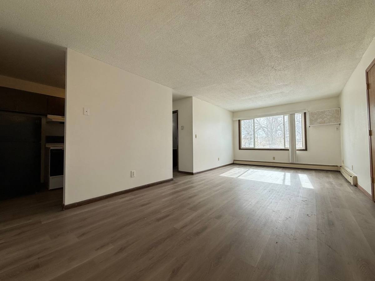Apartment for rent at 445 California St, Hutchinson, MN 55350