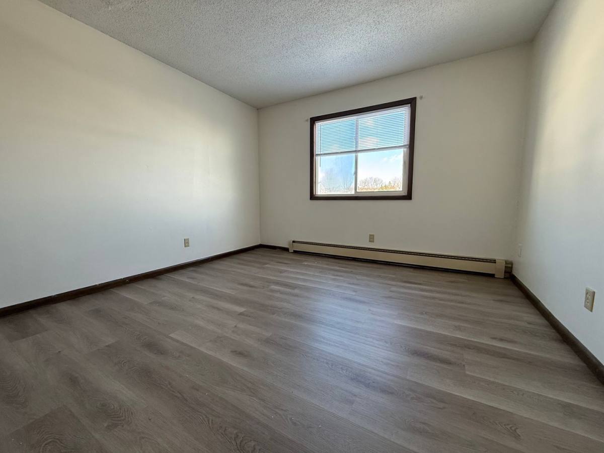Apartment for rent at 445 California St, Hutchinson, MN 55350