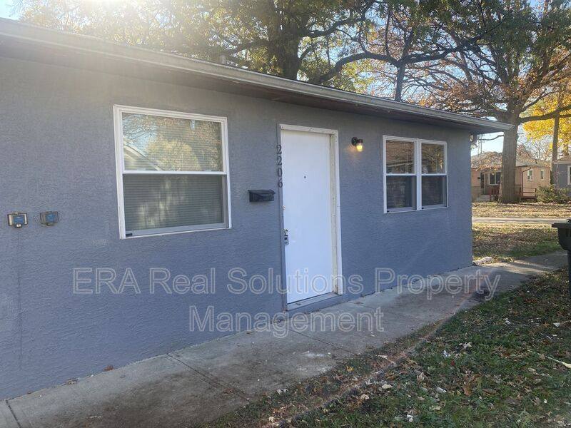 Apartment for rent at 2206 McGuffey Rd, Columbus, OH 43211