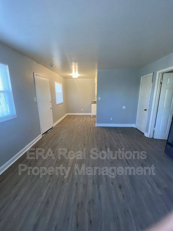 Apartment for rent at 2206 McGuffey Rd, Columbus, OH 43211
