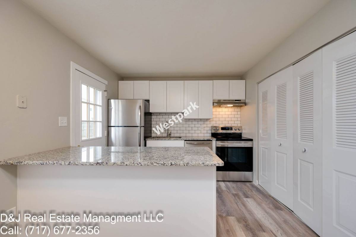 Apartment for rent at 65 N St, McSherrystown, PA 17344