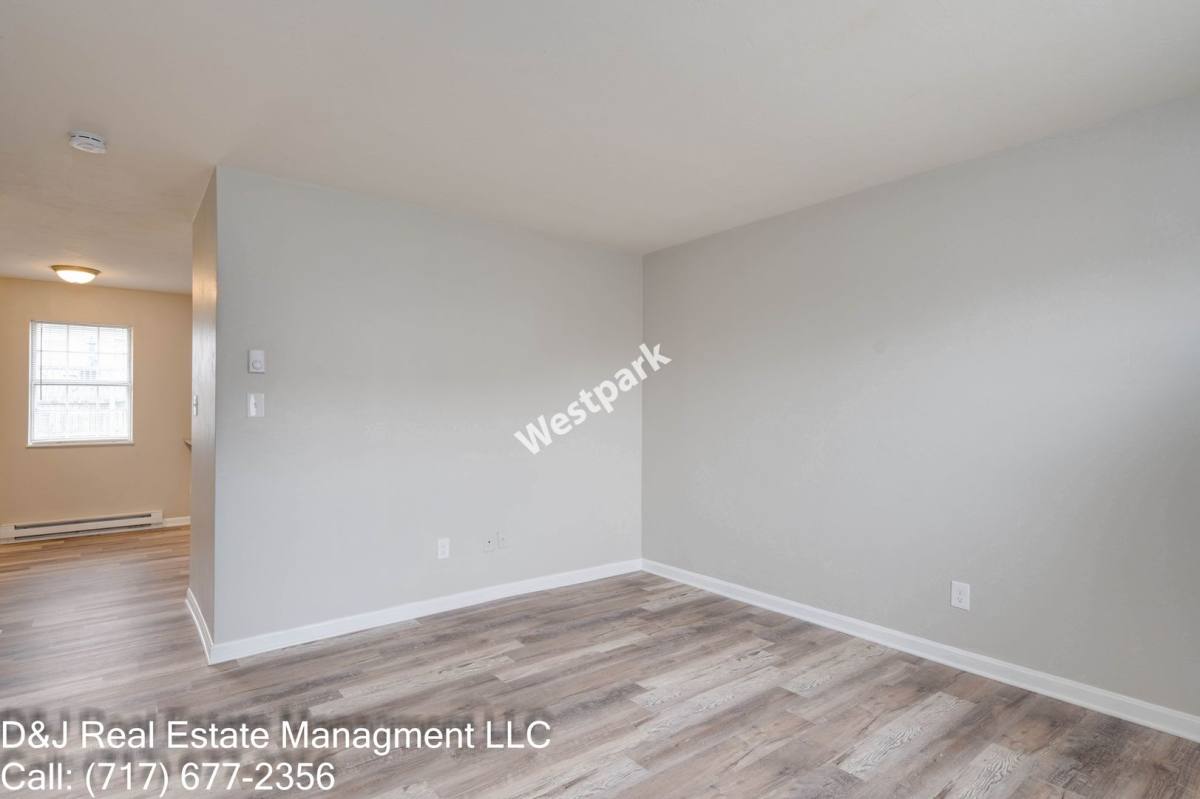 Apartment for rent at 65 N St, McSherrystown, PA 17344