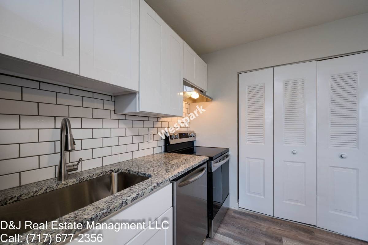 Apartment for rent at 65 N St, McSherrystown, PA 17344