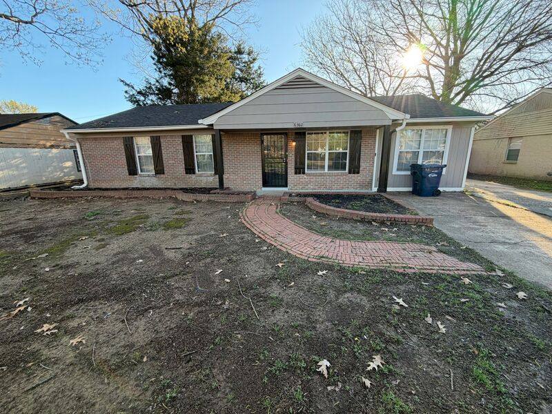 House for rent at 6360 Greenbriar Dr, Horn Lake, MS 38637