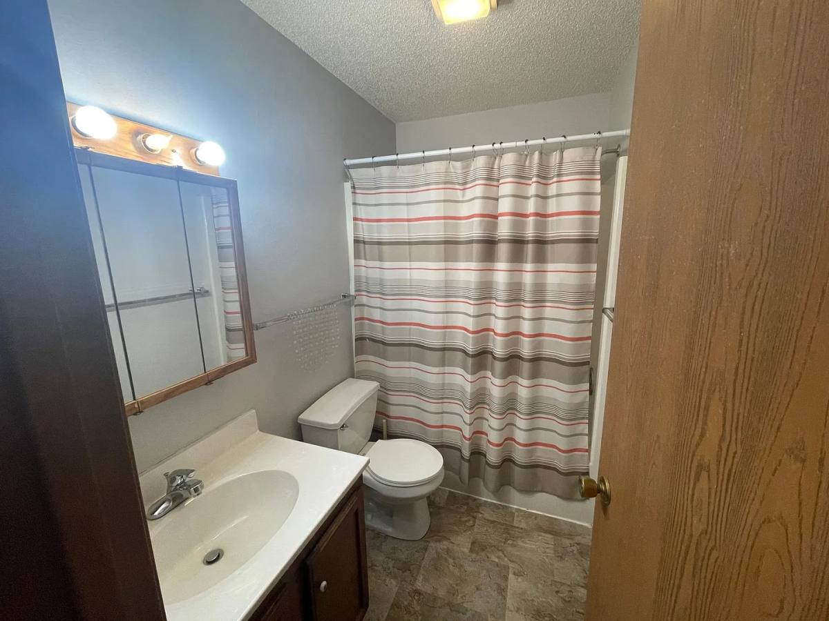 Apartment for rent at 1028 Newton Rd, Iowa City, IA 52246