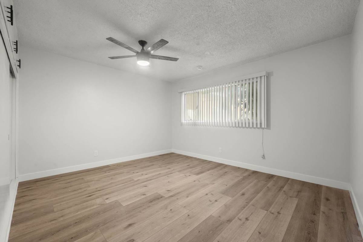 Apartment for rent at 3872 & 3878 S Potomac Ave, Los Angeles, CA 90008