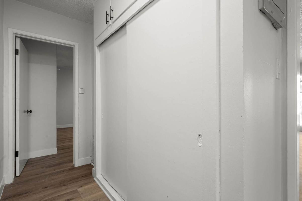 Apartment for rent at 3872 & 3878 S Potomac Ave, Los Angeles, CA 90008