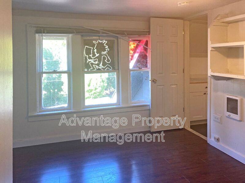 Apartment for rent at 240 NW 9th St #4, Corvallis, OR 97330