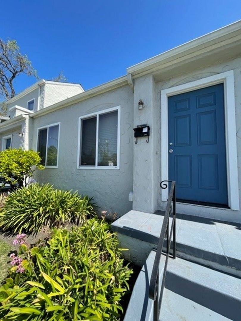 Apartment for rent at 2609 Sacramento St, Berkeley, CA 94703
