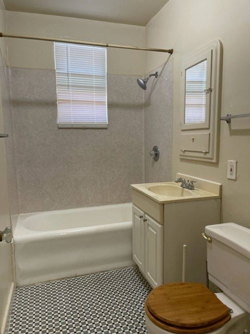 Apartment for rent at 2609 Sacramento St, Berkeley, CA 94703
