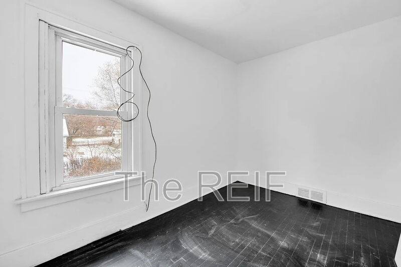 House for rent at 15906 Alden St, Detroit, MI 48238