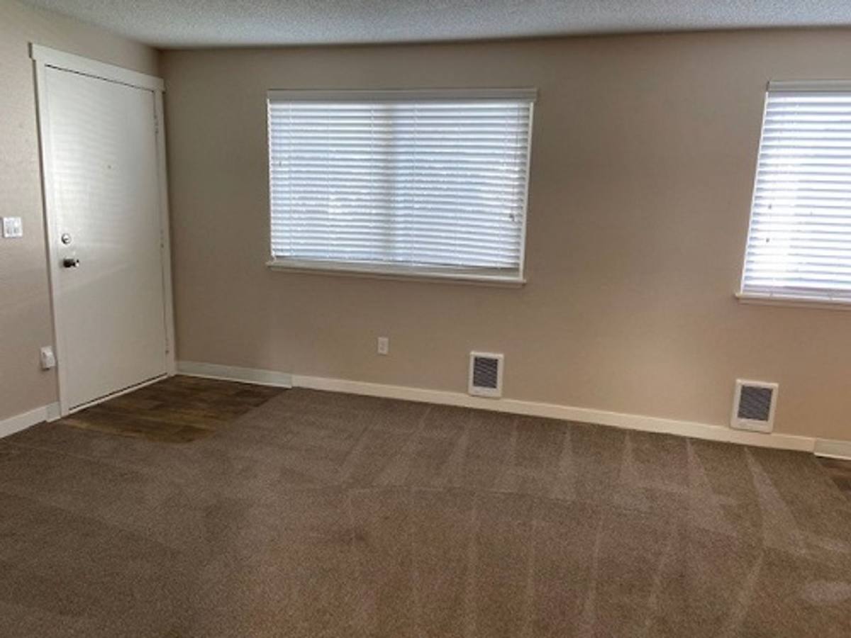 Apartment for rent at 12712 C St S, Tacoma, WA 98444