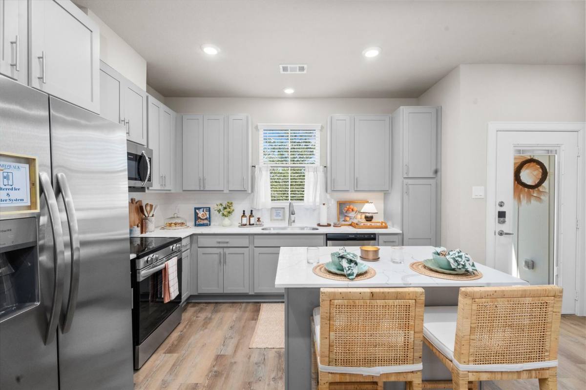 Apartment for rent at 2422 S Loop 336 W, Conroe, TX 77304