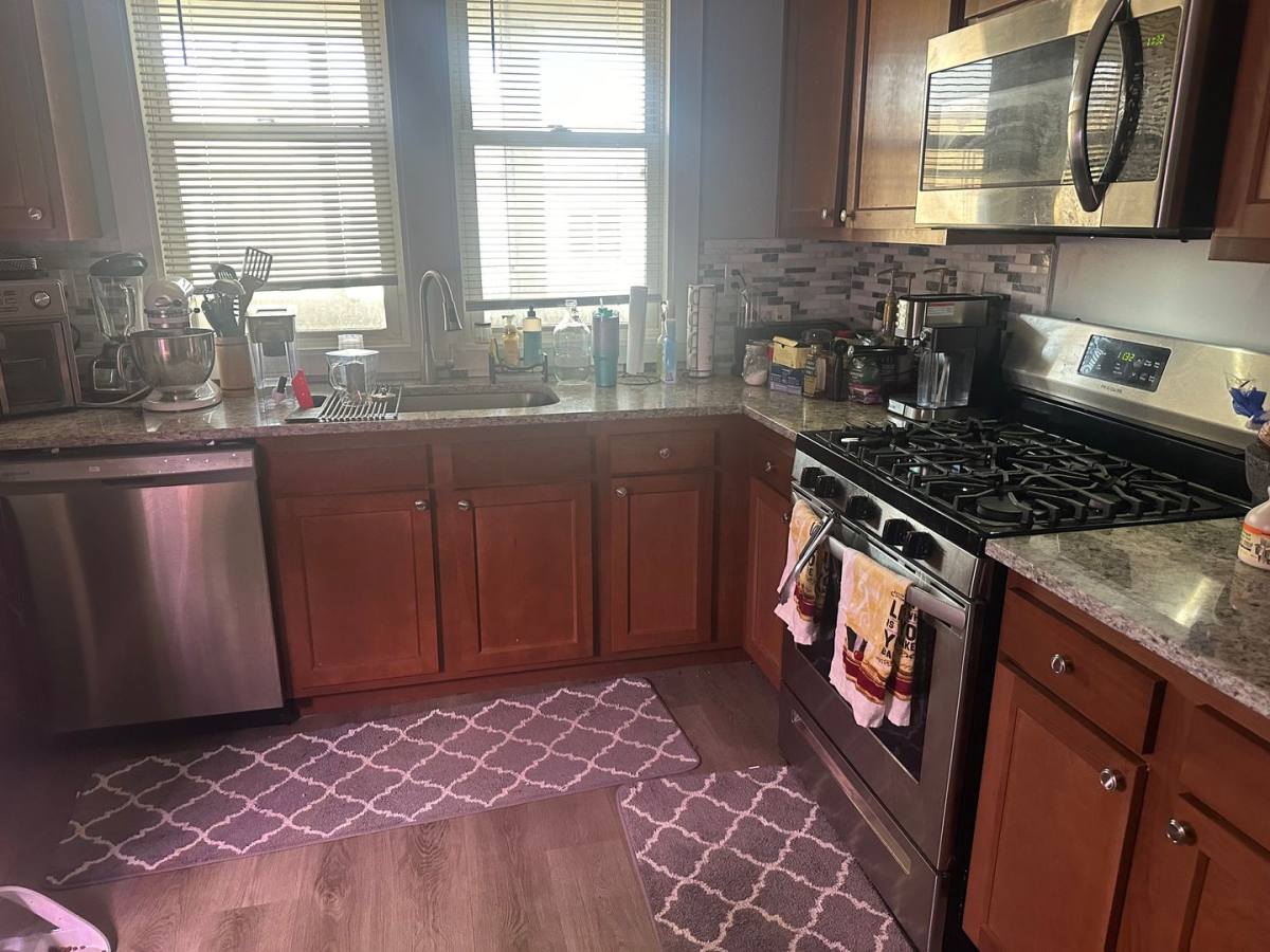 Apartment for rent at 271 S Allen St, Albany, NY 12208