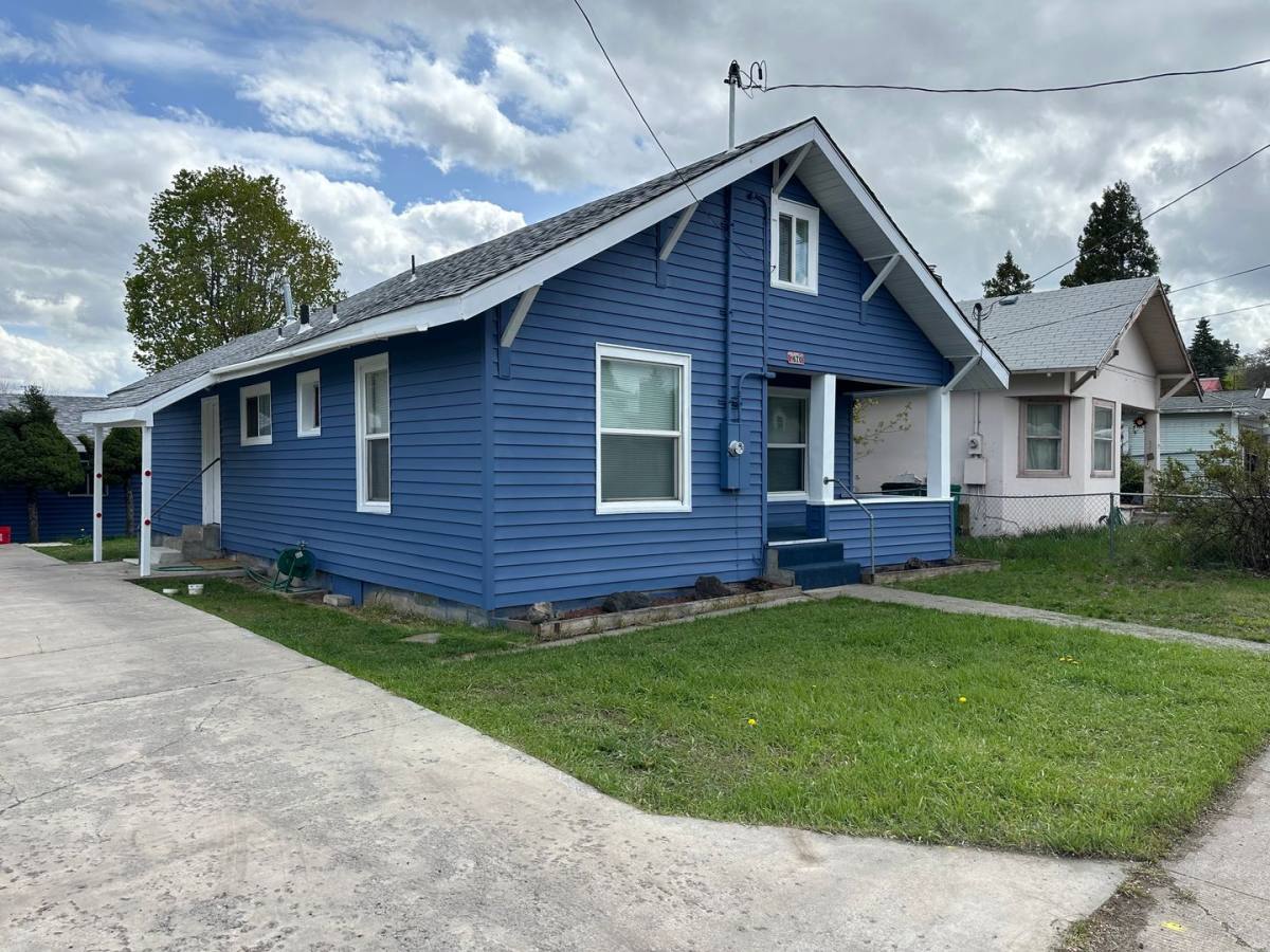 House for rent at 1670 Portland St, Klamath Falls, OR 97601