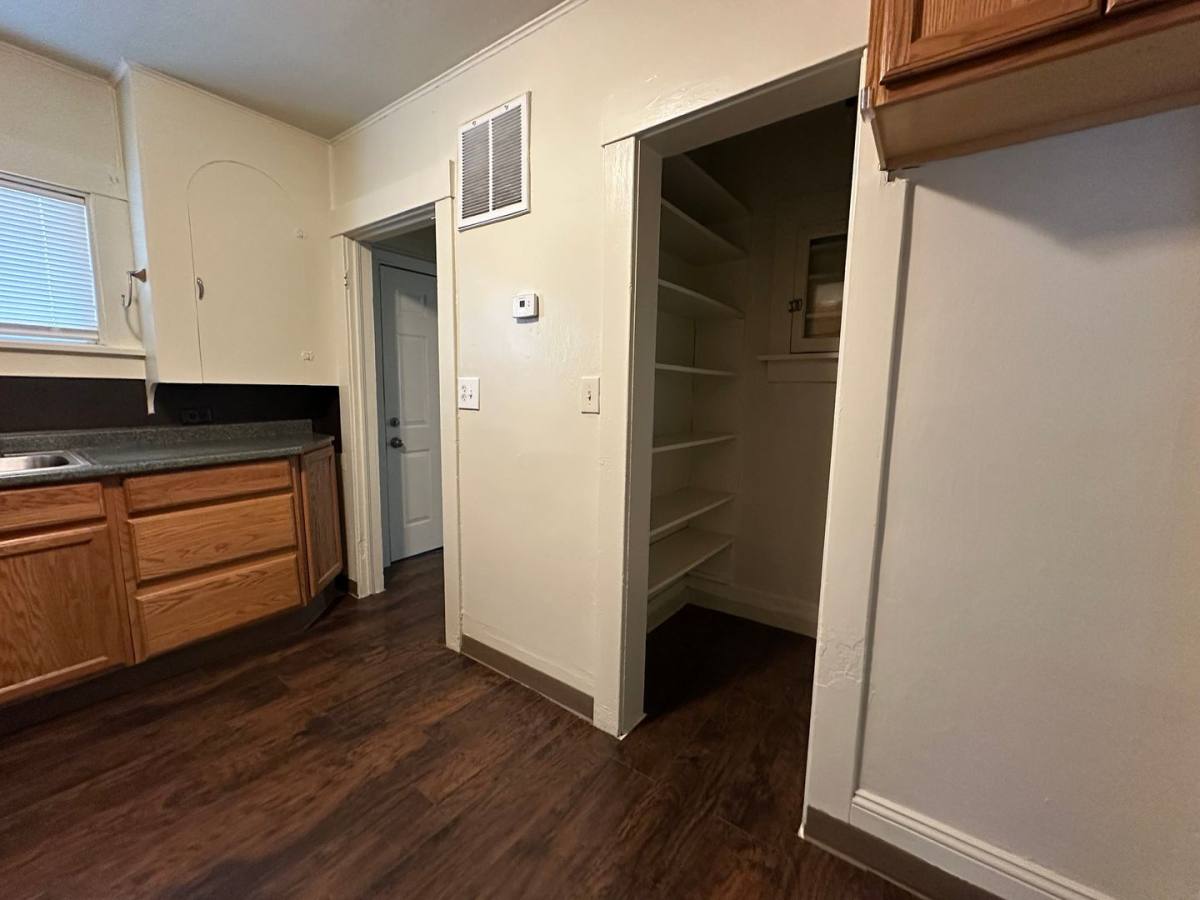 House for rent at 1670 Portland St, Klamath Falls, OR 97601