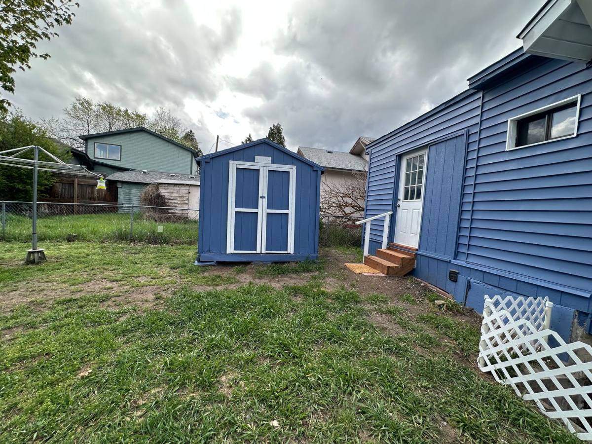 House for rent at 1670 Portland St, Klamath Falls, OR 97601